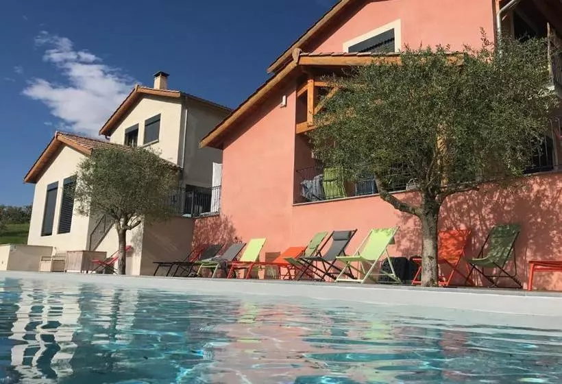 Hotelli Bonheur & Boheme