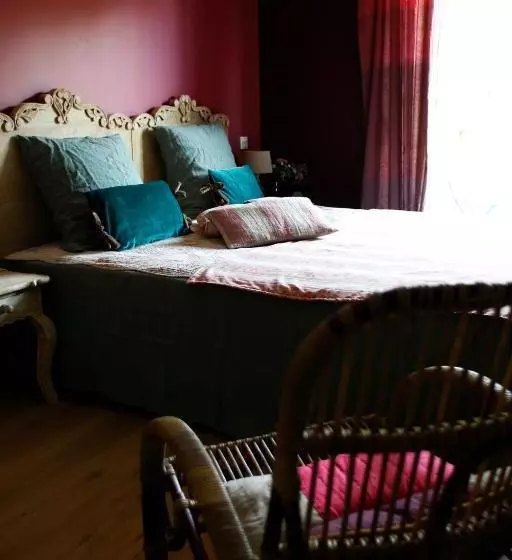 Hotelli Bonheur & Boheme