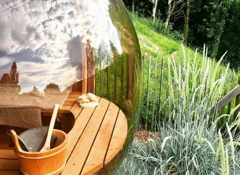 Hotelli Bonheur & Boheme