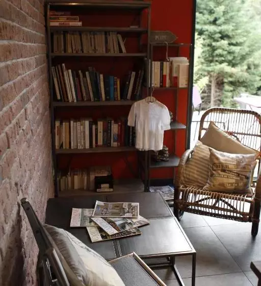 Hotelli Bonheur & Boheme