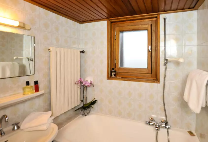 هتل Chalet Stella
