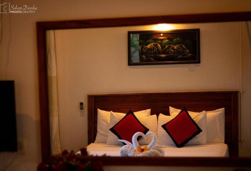 Otel Hantara Udawalawa