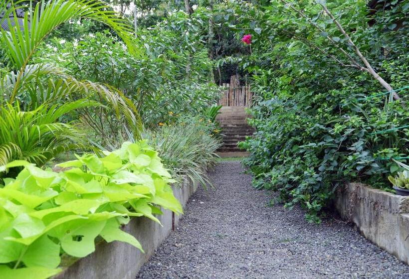 Otel Hantara Udawalawa