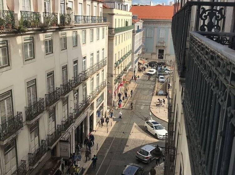 Hotel Happy At Chiado