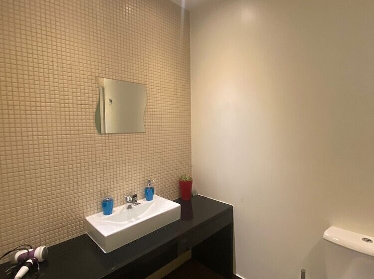 Hotel Happy At Chiado