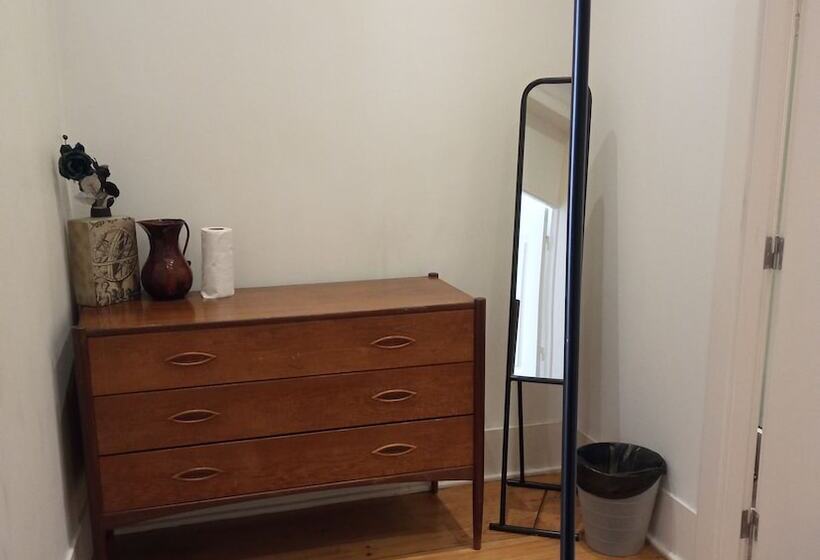 Hotel Happy At Chiado