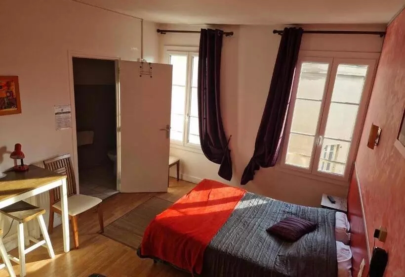 ホテル Hôtel Du Commerce