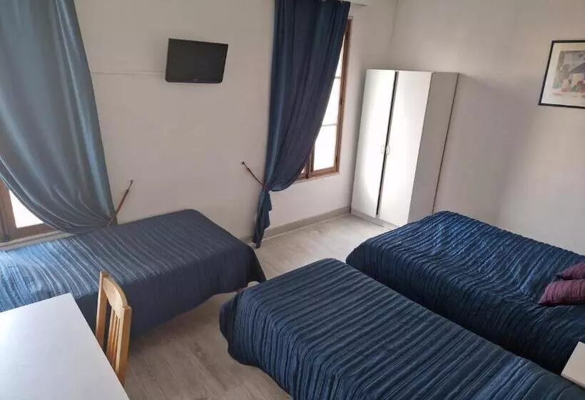 ホテル Hôtel Du Commerce