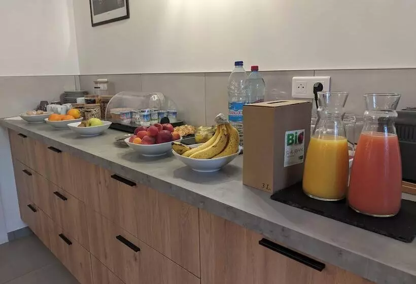 Hotelli Hôtel Océan Dinan