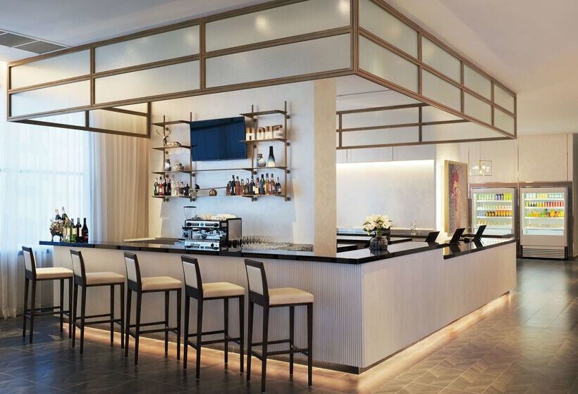 Hotel Hyatt Place Bangkok Sukhumvit 24