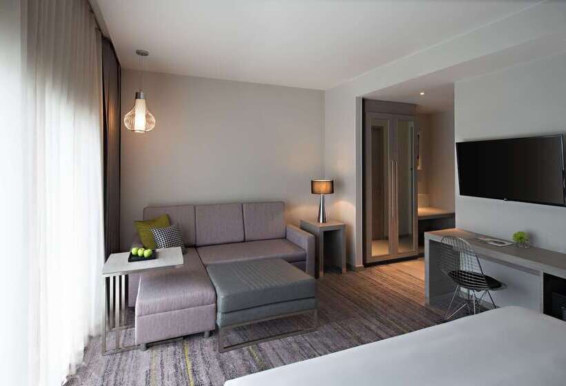 Hotel Hyatt Place Bangkok Sukhumvit 24