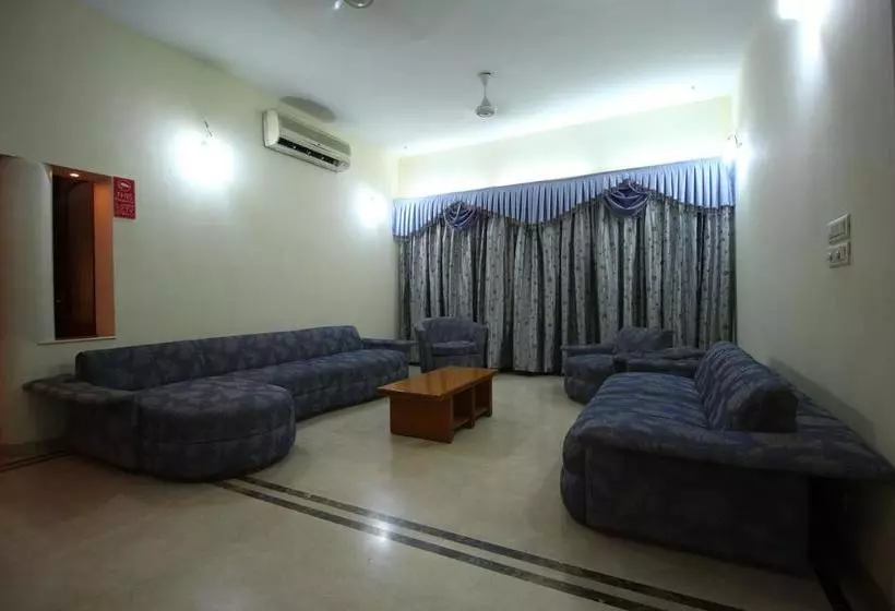 ホテル Oyo 8949 Atman Bungalows