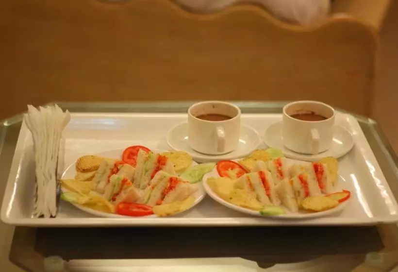 ホテル Oyo 8949 Atman Bungalows