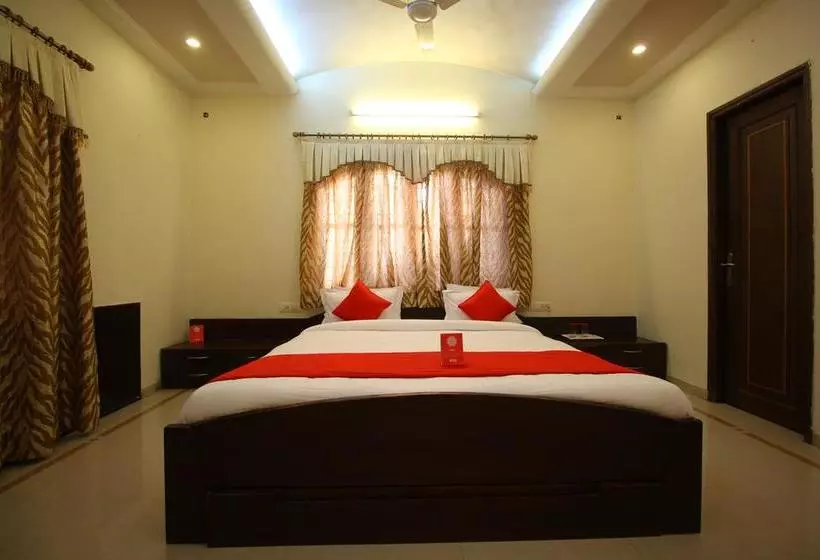 ホテル Oyo 8949 Atman Bungalows