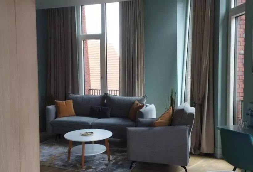 هتل Redstone Apartments