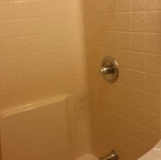 فندق على الطريق Travel Inn