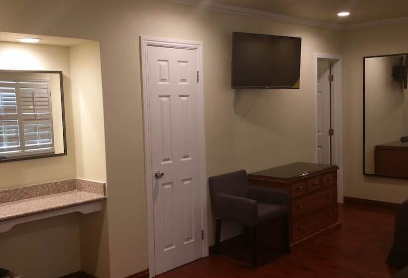 فندق على الطريق Travel Inn