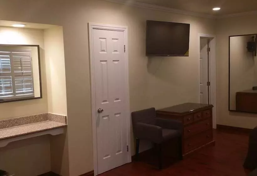 Motelli Travel Inn