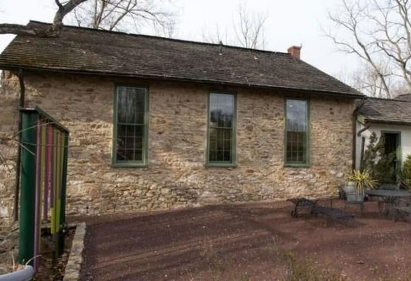 Bed and Breakfast The Buck School Inn