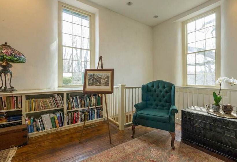 Bed and Breakfast The Buck School Inn