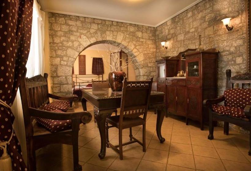 Отель Amfitrion