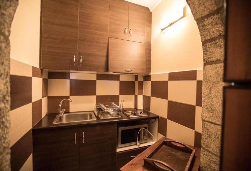 Отель Amfitrion