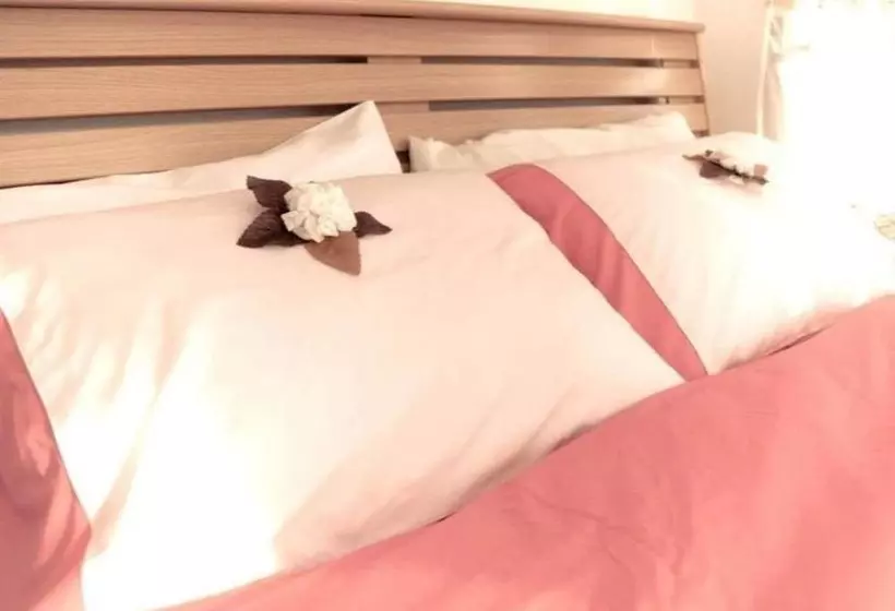 هتل Baanrai Areeya