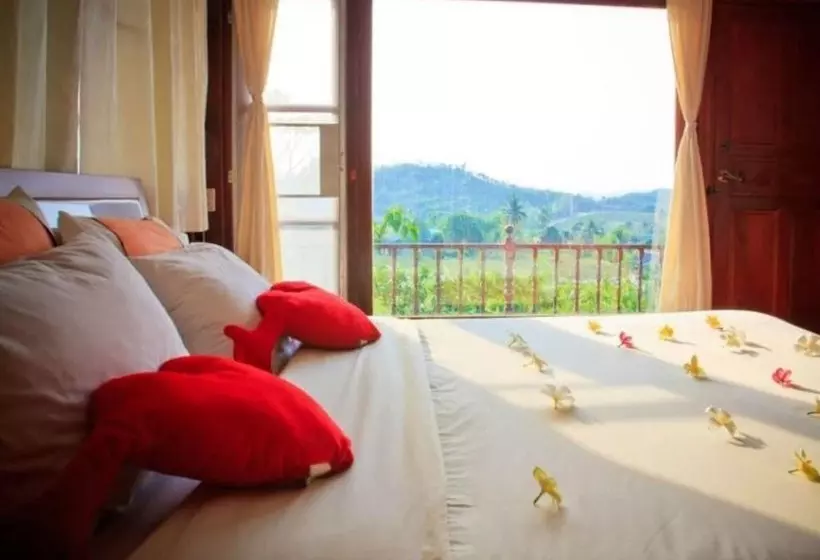 هتل Baanrai Areeya