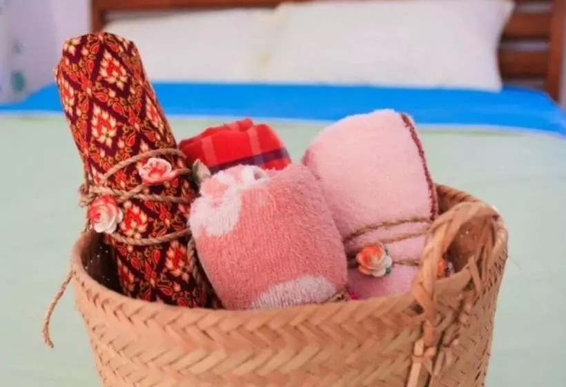 هتل Baanrai Areeya