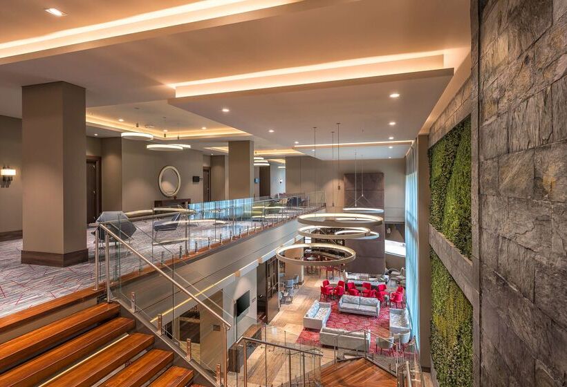 בית מלון כפרי Hilton Garden Inn Bogota Airport