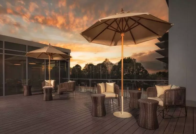 هتل Hilton Garden Inn Bogota Airport