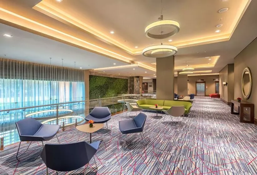 هتل Hilton Garden Inn Bogota Airport