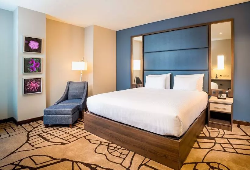 هتل Hilton Garden Inn Bogota Airport