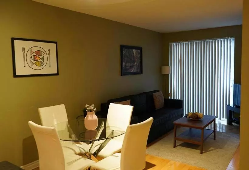 هتل Living Suites - Toronto