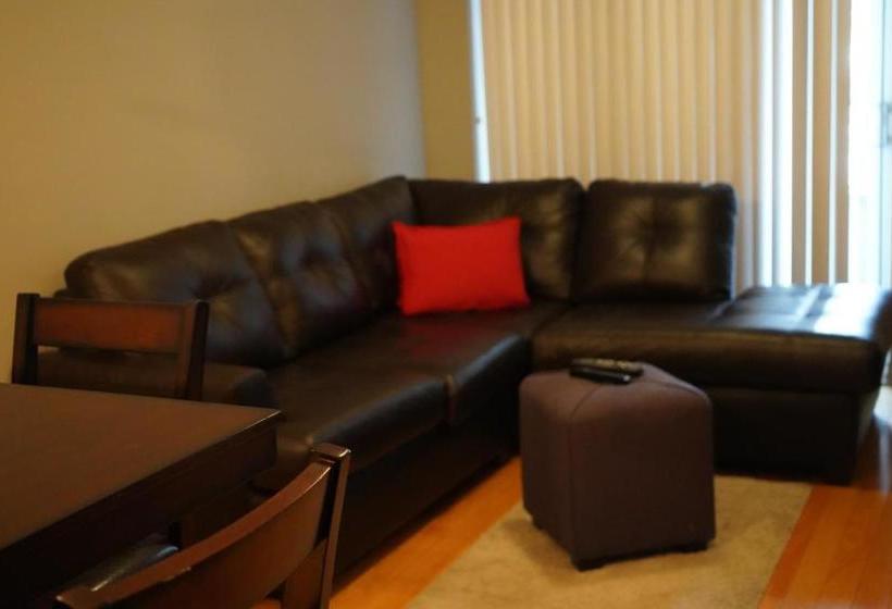 فندق Living Suites - Toronto