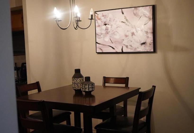 فندق Living Suites - Toronto