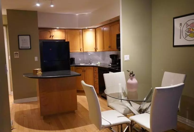 هتل Living Suites - Toronto