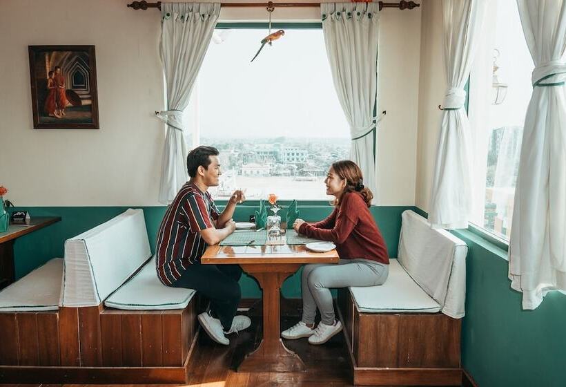 هتل Nyaung Shwe City