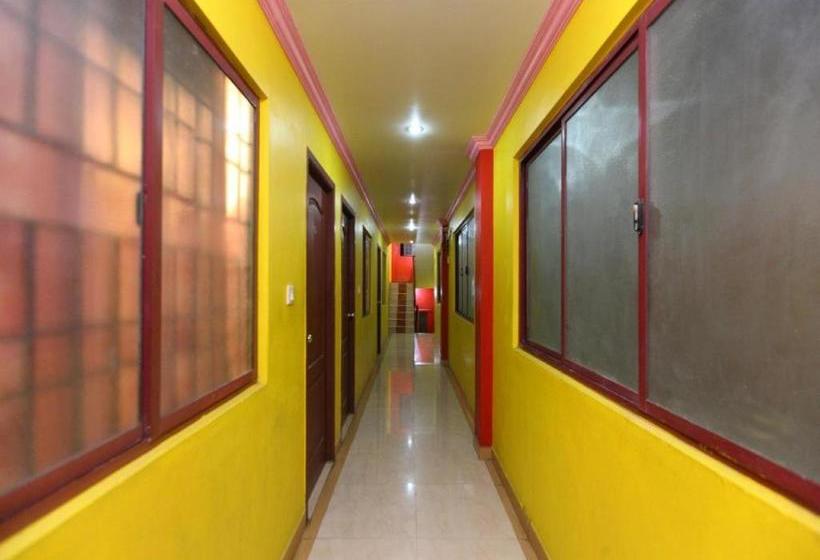 בית מלון כפרי Lloyd S Inn