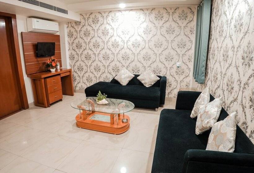 בית מלון כפרי Pleasure Inn