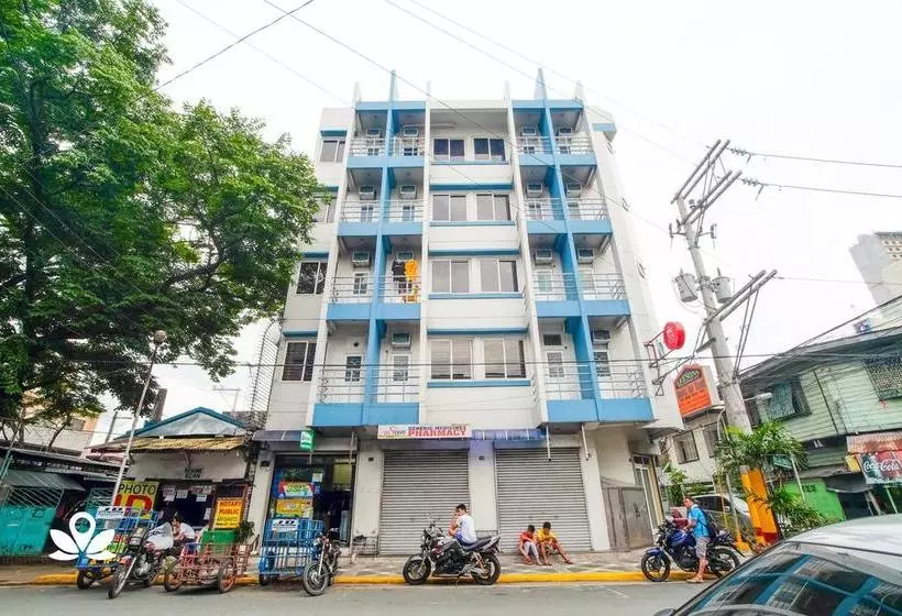 ホテル Zen Rooms Basic Quirino Station