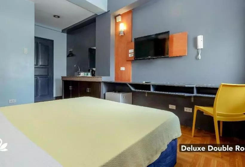 ホテル Zen Rooms Basic Quirino Station