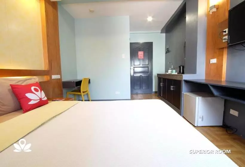 ホテル Zen Rooms Basic Quirino Station