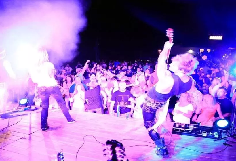 Motelli Table Rock Resorts At The Rocks Resort