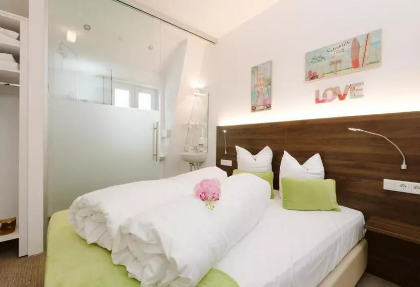 モーテル Velden24   Create Your Own Stay