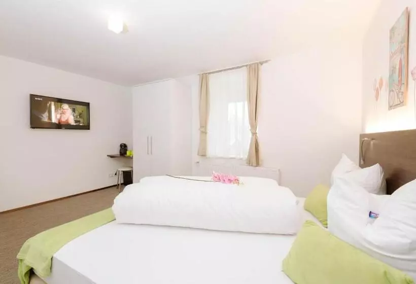 モーテル Velden24   Create Your Own Stay