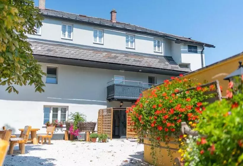 モーテル Velden24   Create Your Own Stay