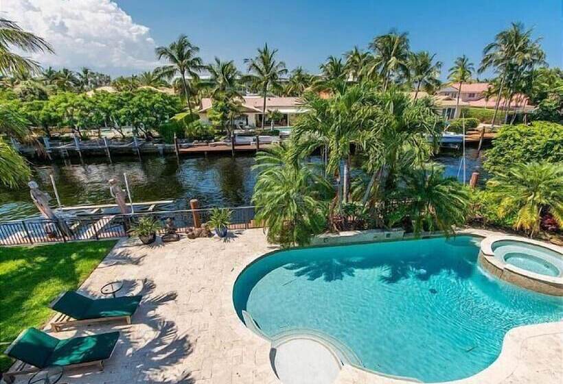 Salty Bungalow Marietta