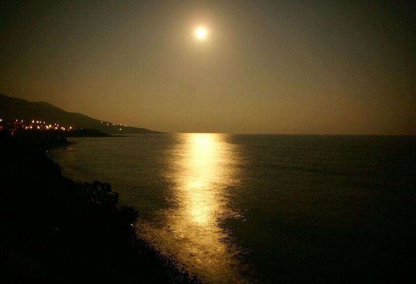 Sun Camero Apartments