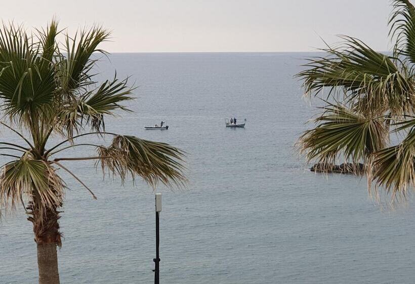 Sun Camero Apartments